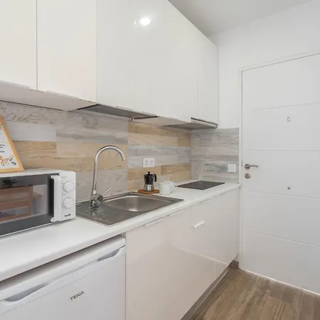 Céntrico ático Con Terraza Privada Appartamento *