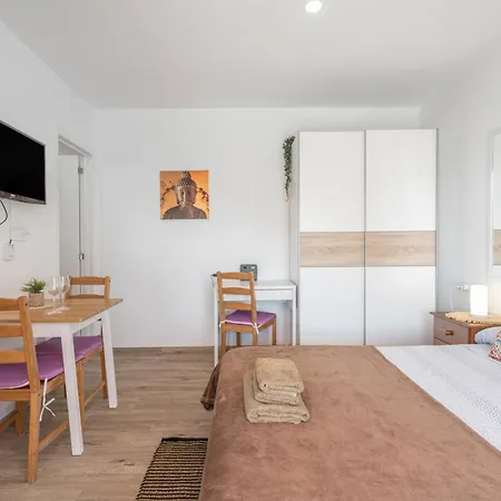 Centrico Atico Con Terraza Privada * アロナ