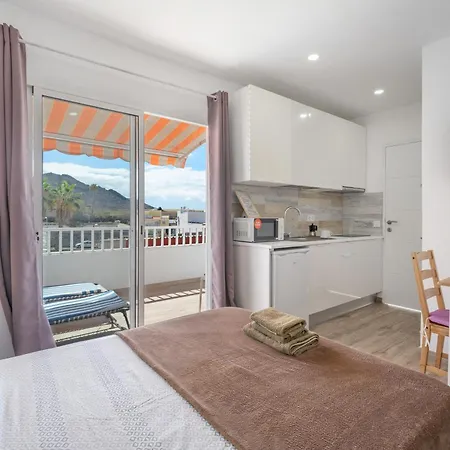 Centrico Atico Con Terraza Privada *