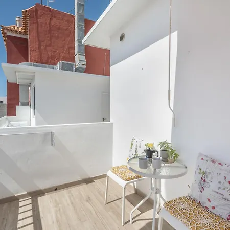 Centrico Atico Con Terraza Privada * アロナ